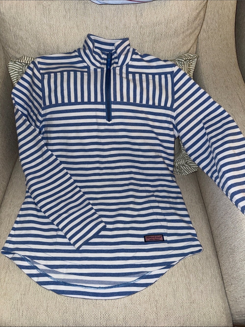 Vineyard Vines White and Blue Striped Pullover